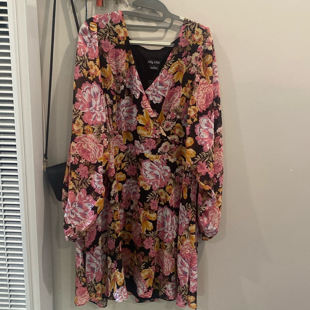 City chic juliet black floral dress